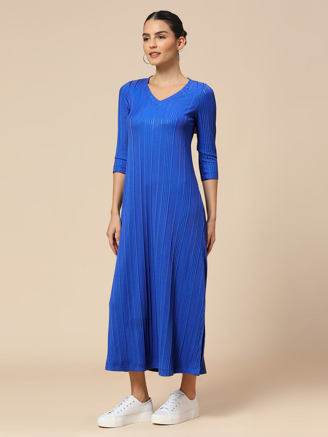 RIBBED KNIT 3/4TH SLEEVE SWING MIDI DRESS