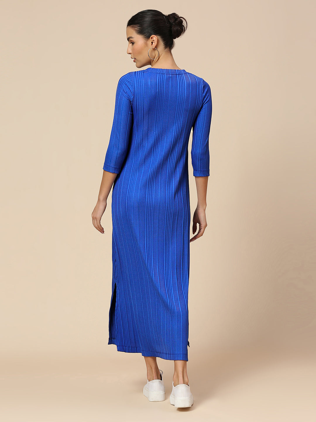 RIBBED KNIT 3/4TH SLEEVE SWING MIDI DRESS