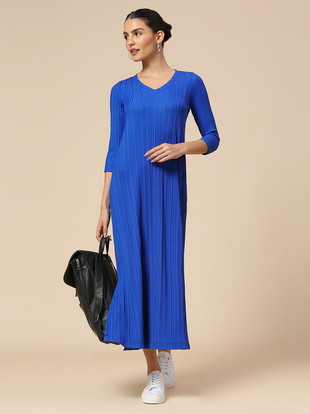 RIBBED KNIT 3/4TH SLEEVE SWING MIDI DRESS