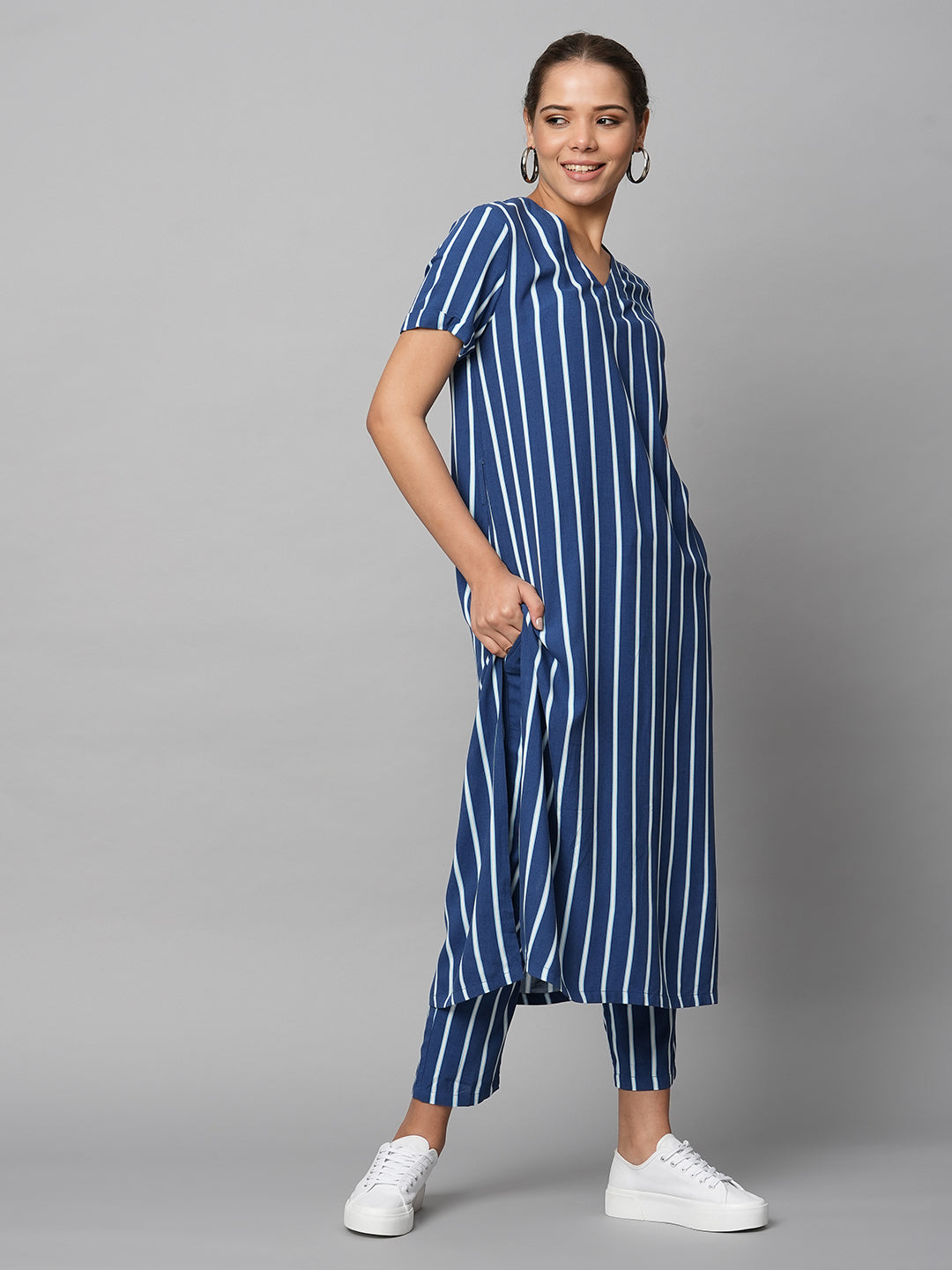 Printed Stripes V Neck Longline Kurta & Tapered Pant Set