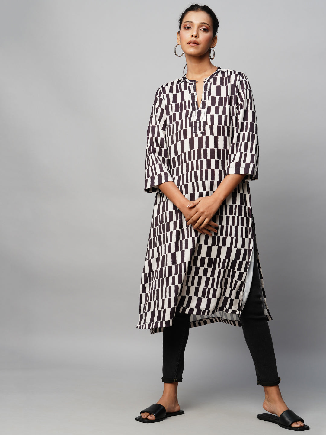 BARCODE PRINT ON SATIN KURTA