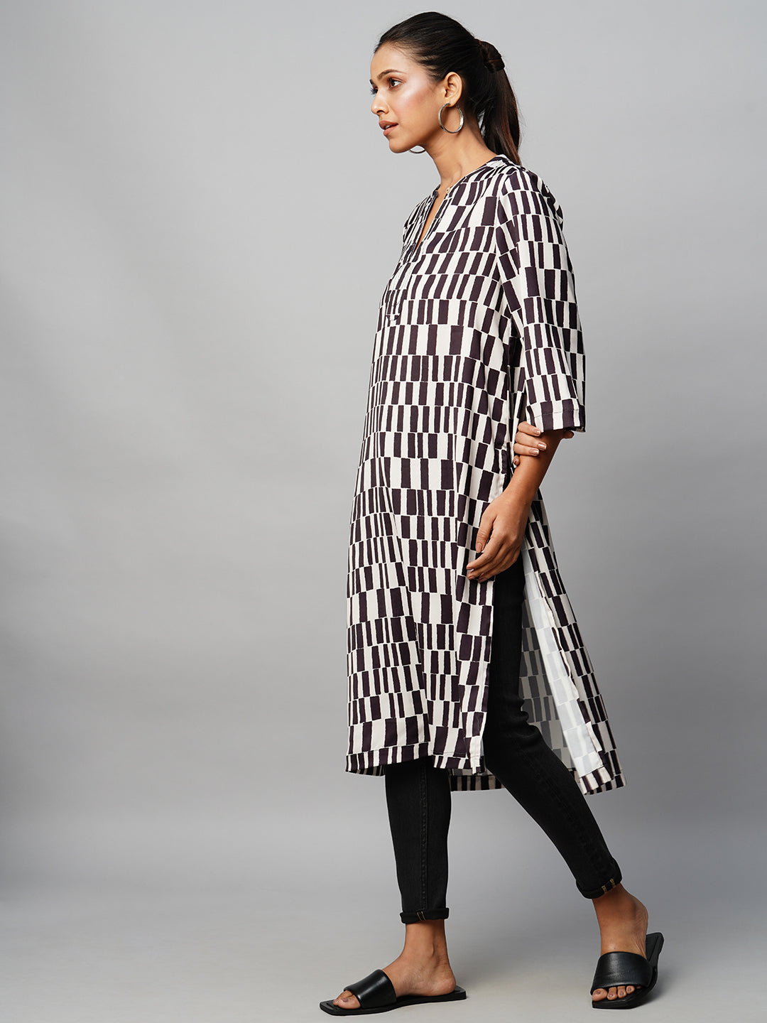 BARCODE PRINT ON SATIN KURTA