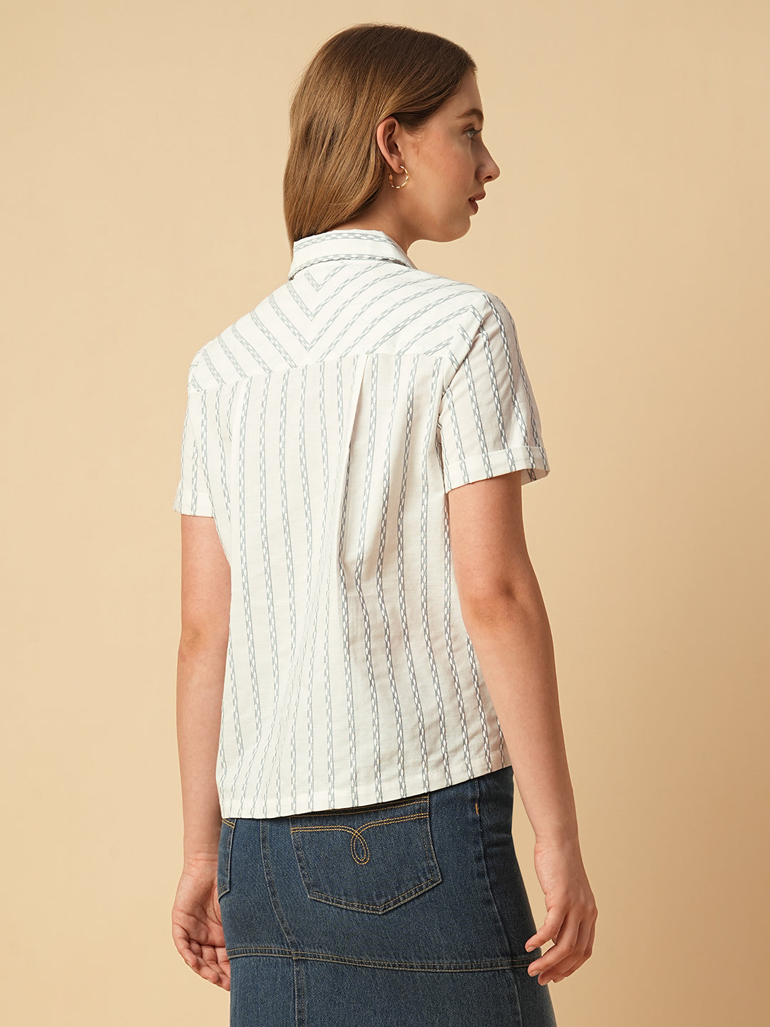 WHITE TEXTURED DOBBY SHIRT