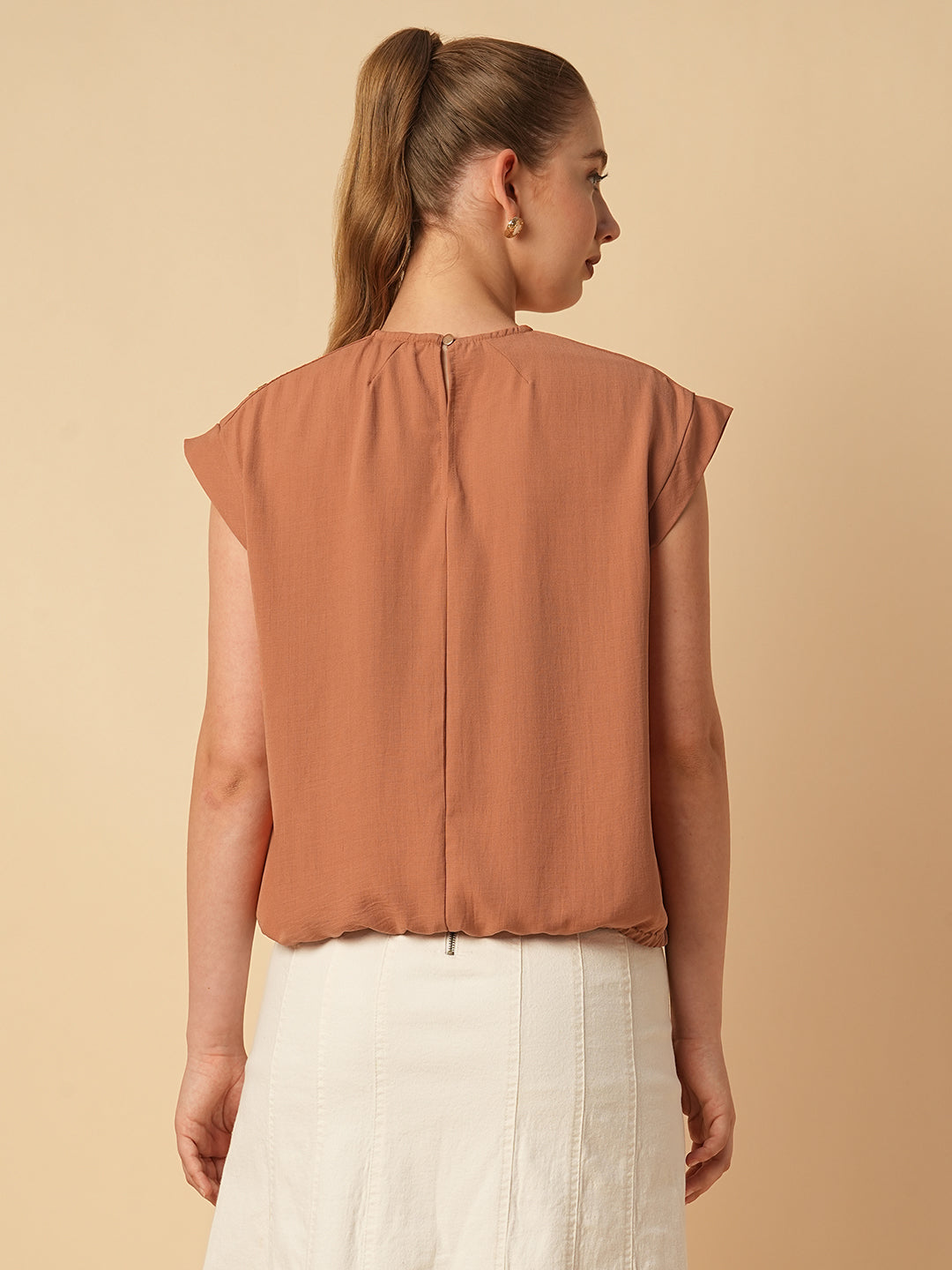 DROP SHOULDER EALSTICATED HEM TOP