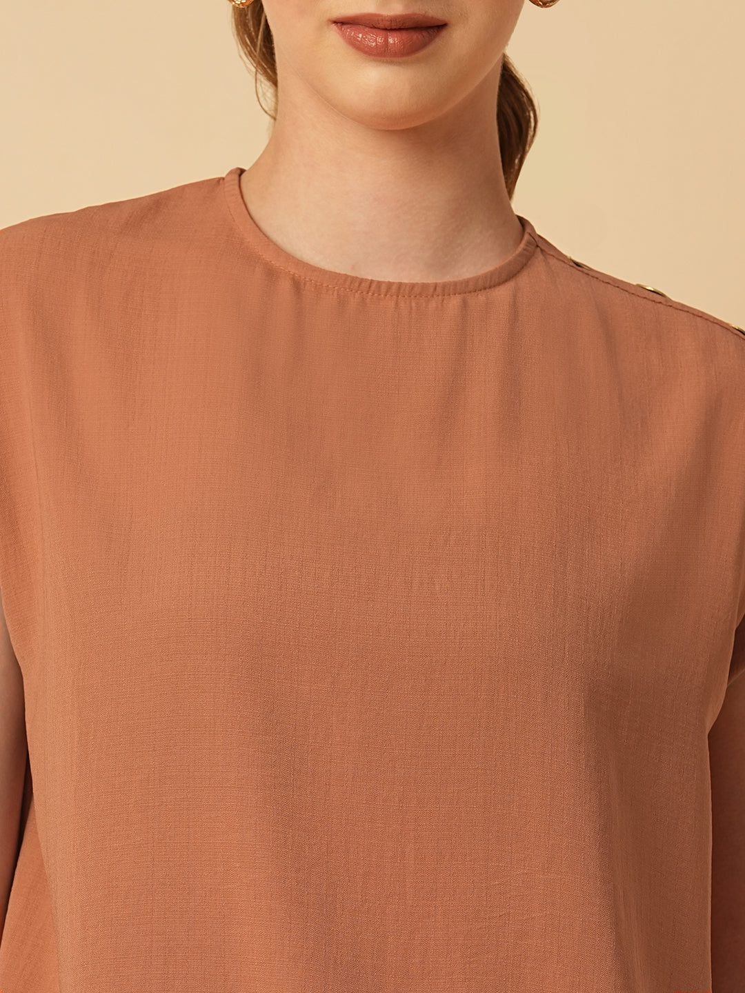 DROP SHOULDER EALSTICATED HEM TOP