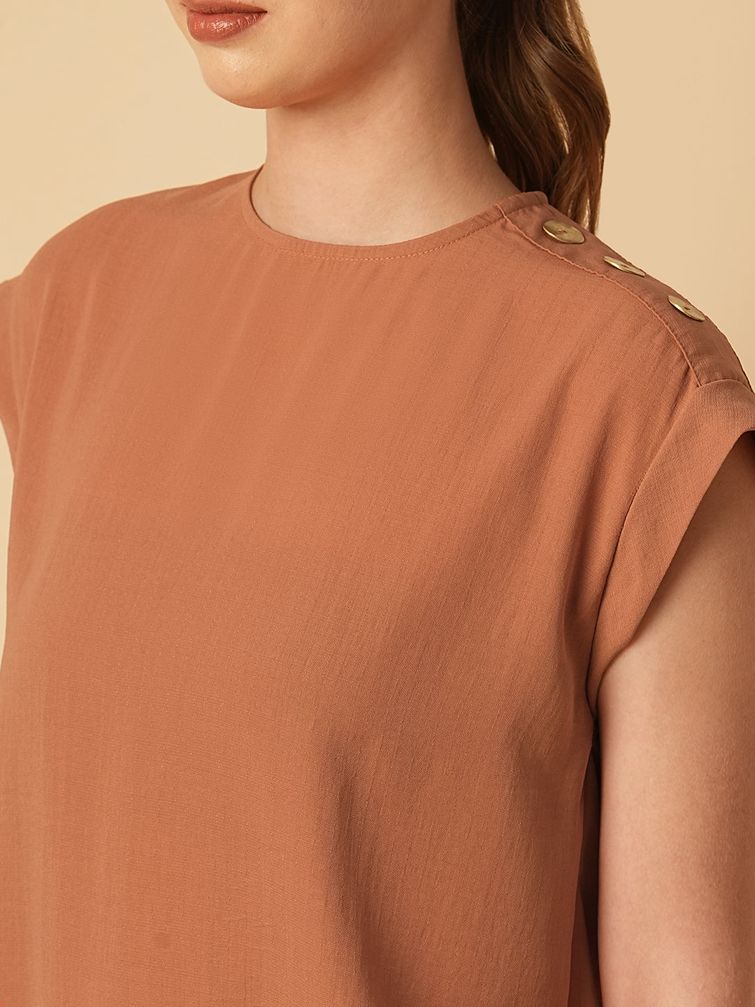 DROP SHOULDER EALSTICATED HEM TOP