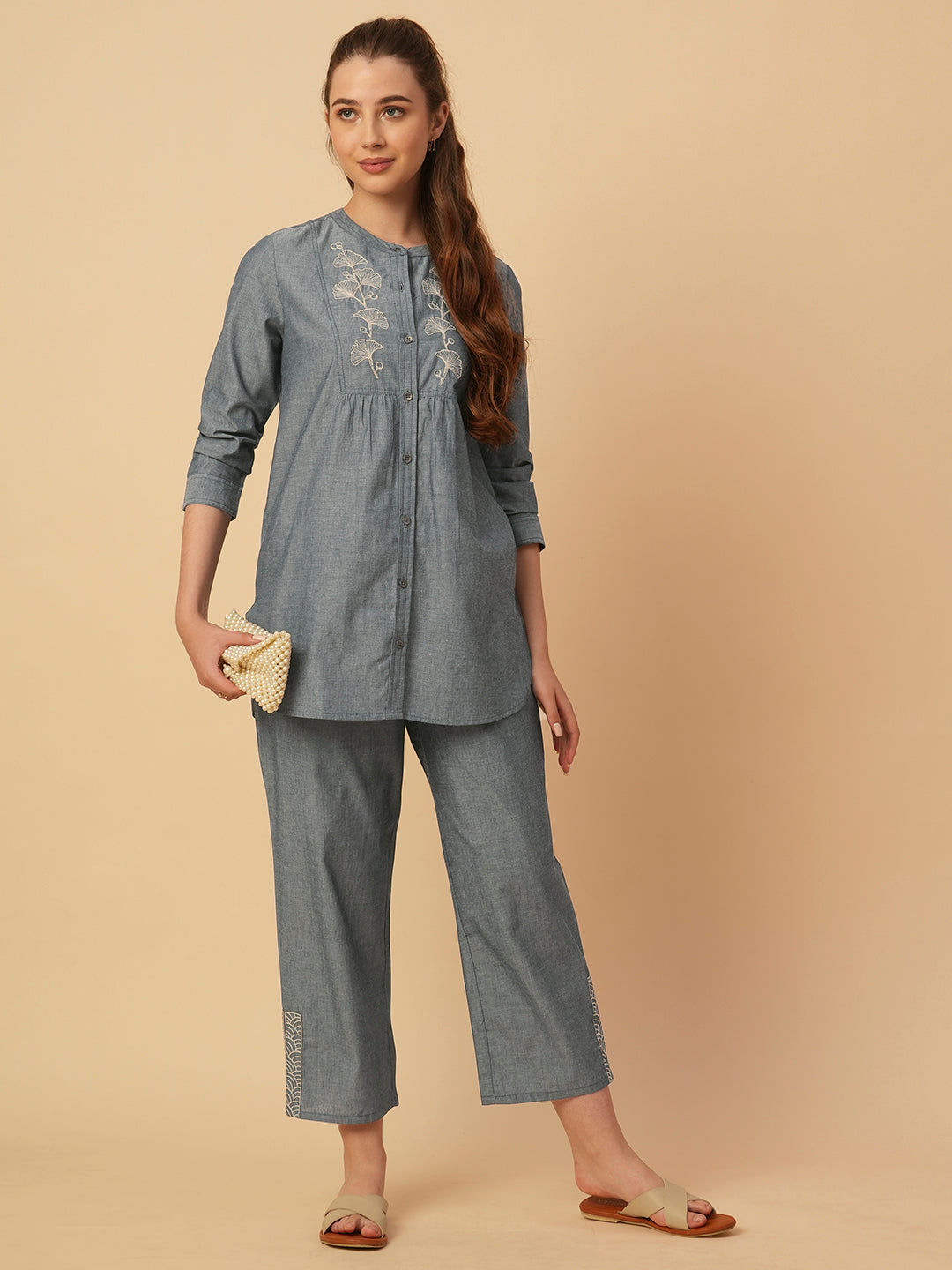 CHAMBRAY EMBROIDERED DRAWSTRING PANTS