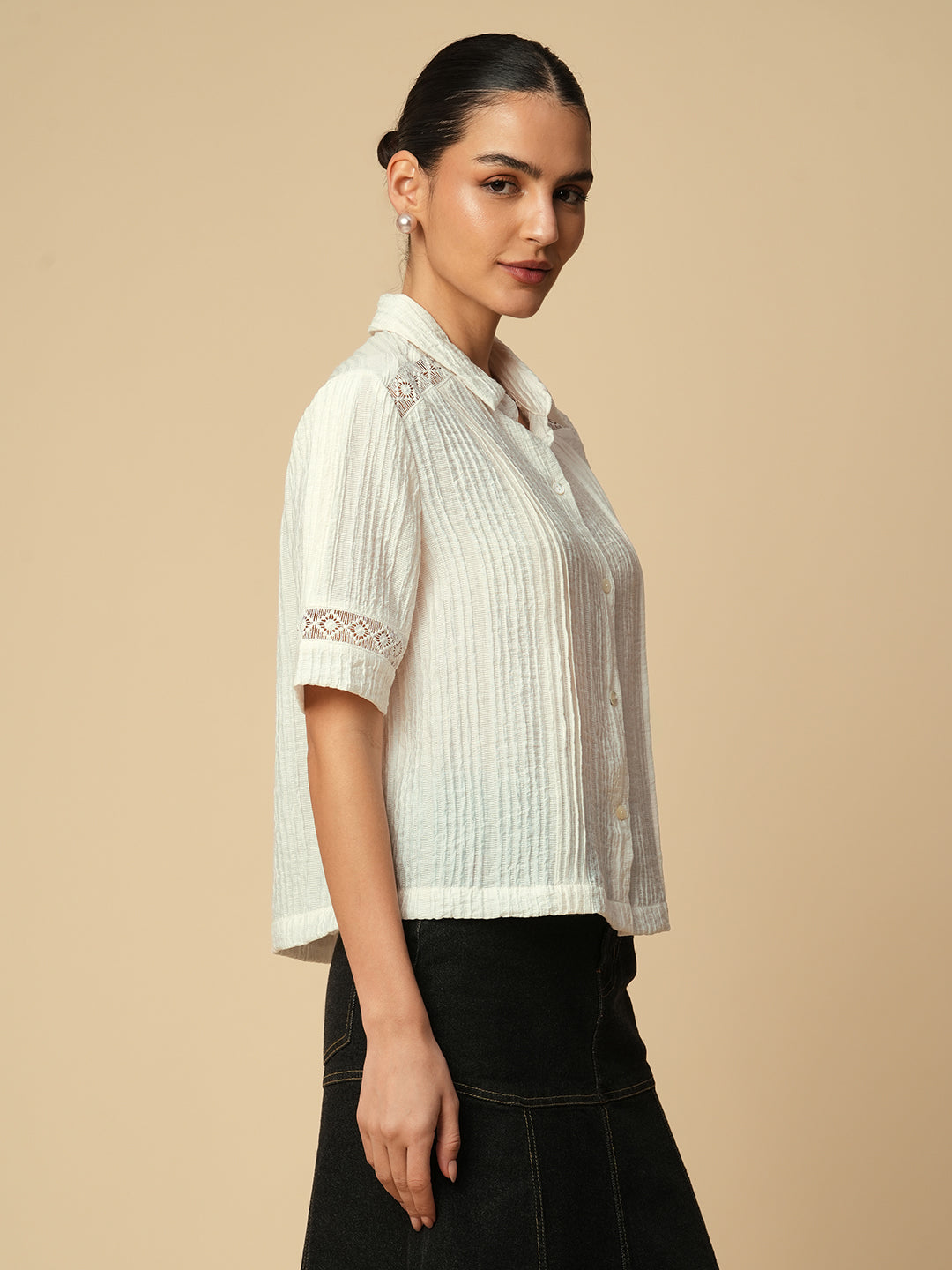 TEXTURED VISCOSE LACE INSERT BOXY CROPPED FLUID SHIRT