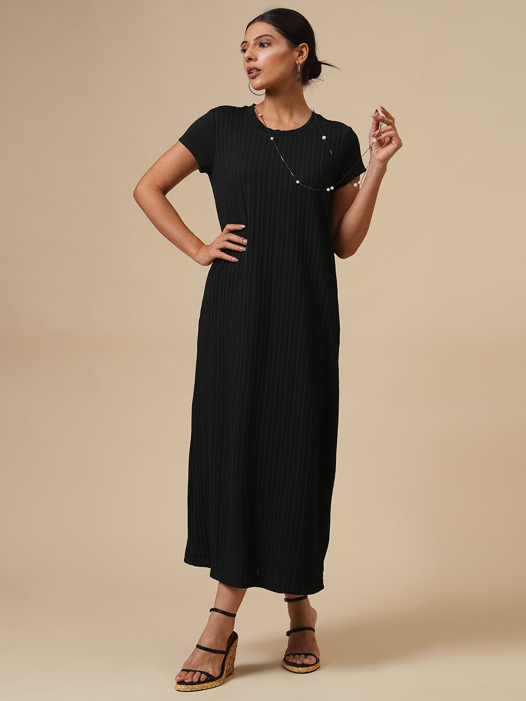 TEXTURED KNIT STRAIGHT FIT DRESS