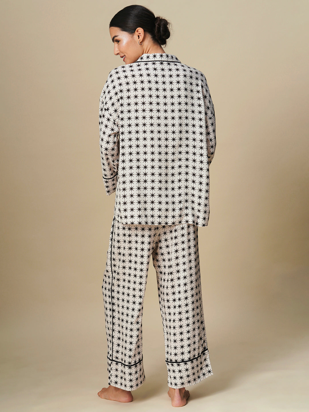 STAR BURST PRINTED RAYON NIGHT SUIT