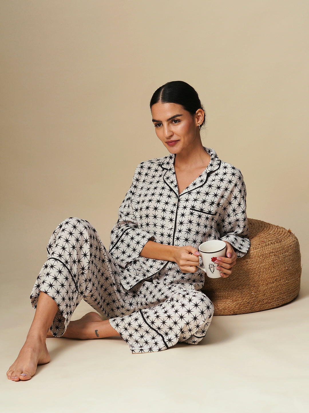 STAR BURST PRINTED RAYON NIGHT SUIT
