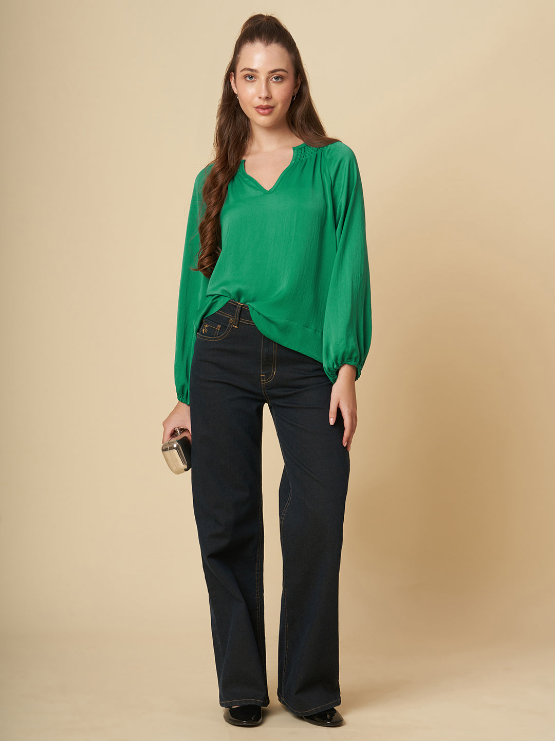 HAMMERED SATIN SMOCKED RAGLAN TOP