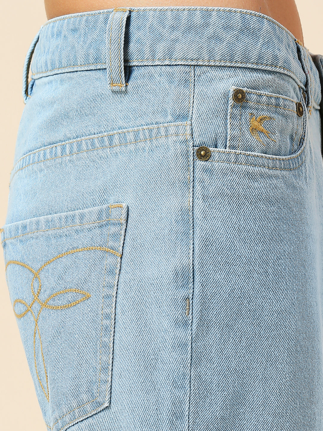 ICE WASH DENIM MID RISE STRAIGHT LEG CROPPED JEANS