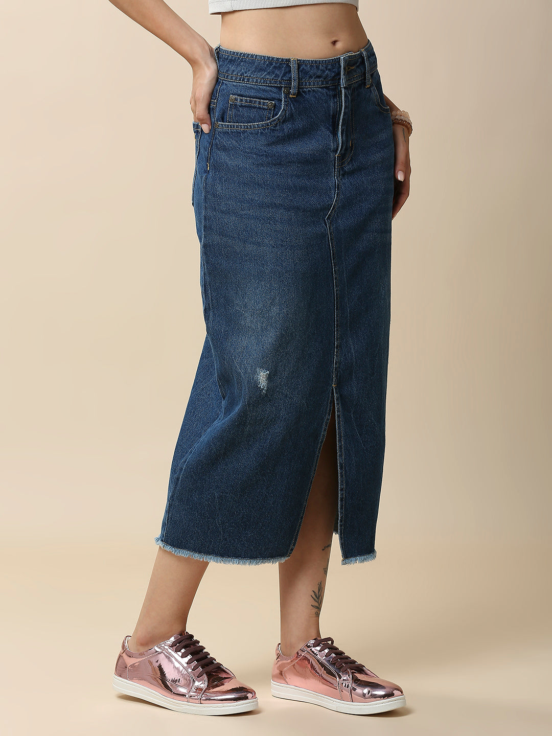 MID BLUE WASH DENIM 5 POCKET FRONT SLIT SKIRT