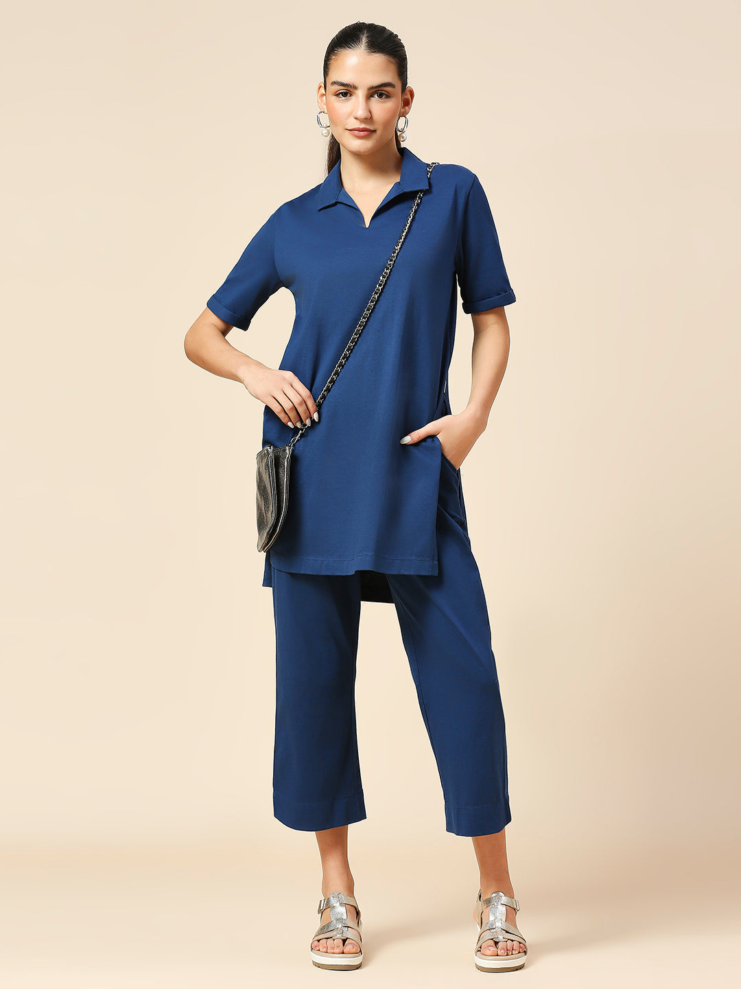 COTTON JERSEY LONGLINE TEE W/ HIGH SLITS AND CROPPED SLIM PANT SET