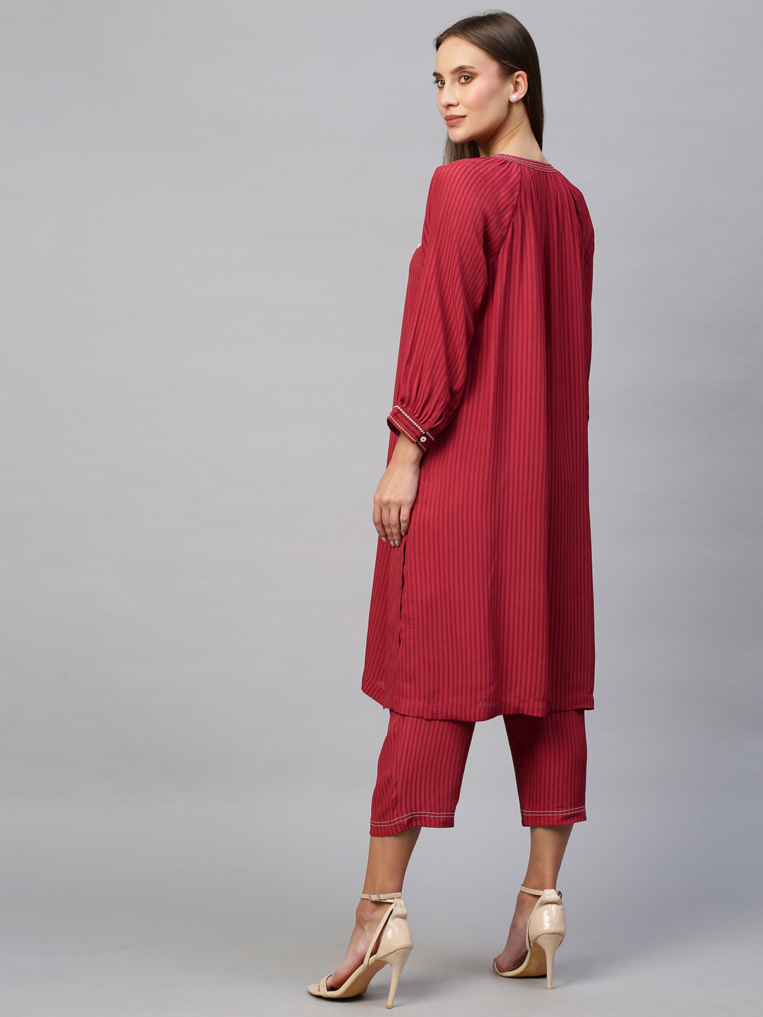 Viscose Crepe Dobby Raglan Embroidered Kurta Set