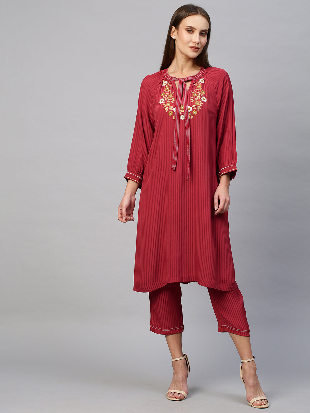 Viscose Crepe Dobby Raglan Embroidered Kurta Set