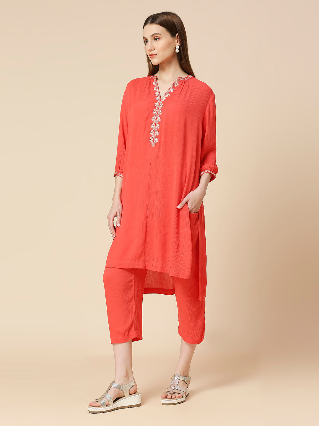 CRINKLE RAYON EMBROIDERED KURTA & PJ SET