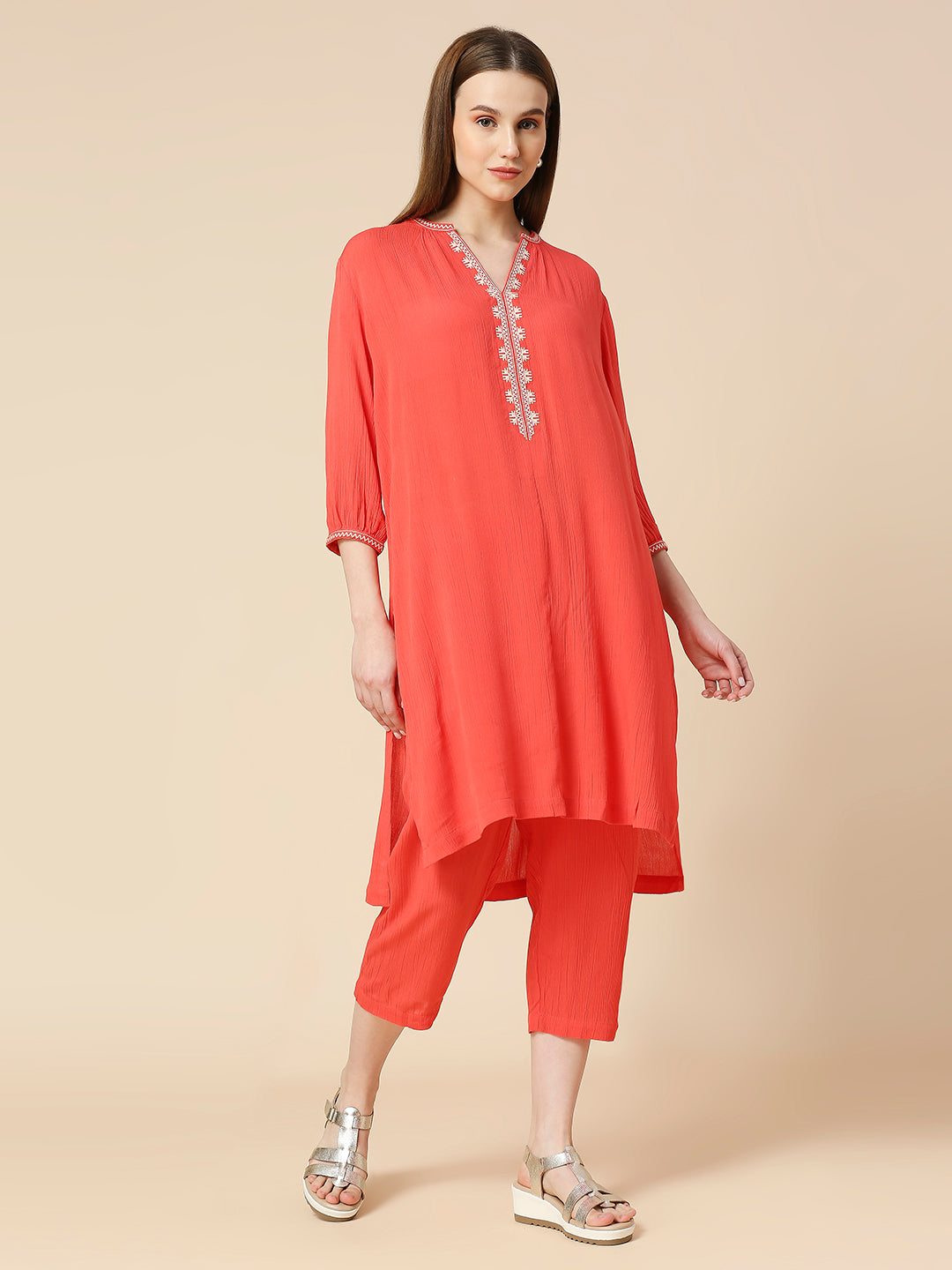 CRINKLE RAYON EMBROIDERED KURTA & PJ SET