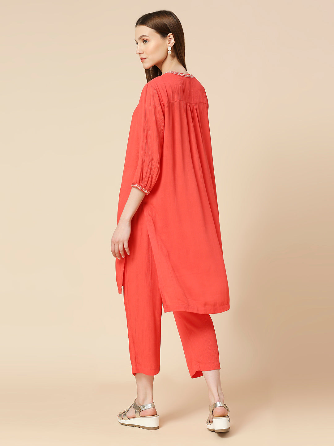 CRINKLE RAYON EMBROIDERED KURTA & PJ SET