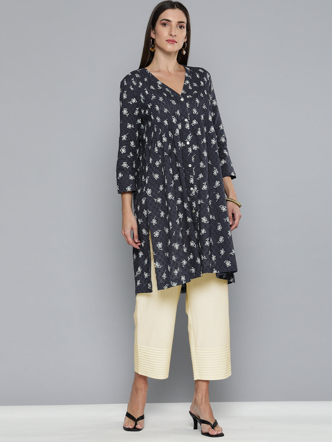 EMBROIDERED COTTON DOBBY AND POPLIN KURTA SET