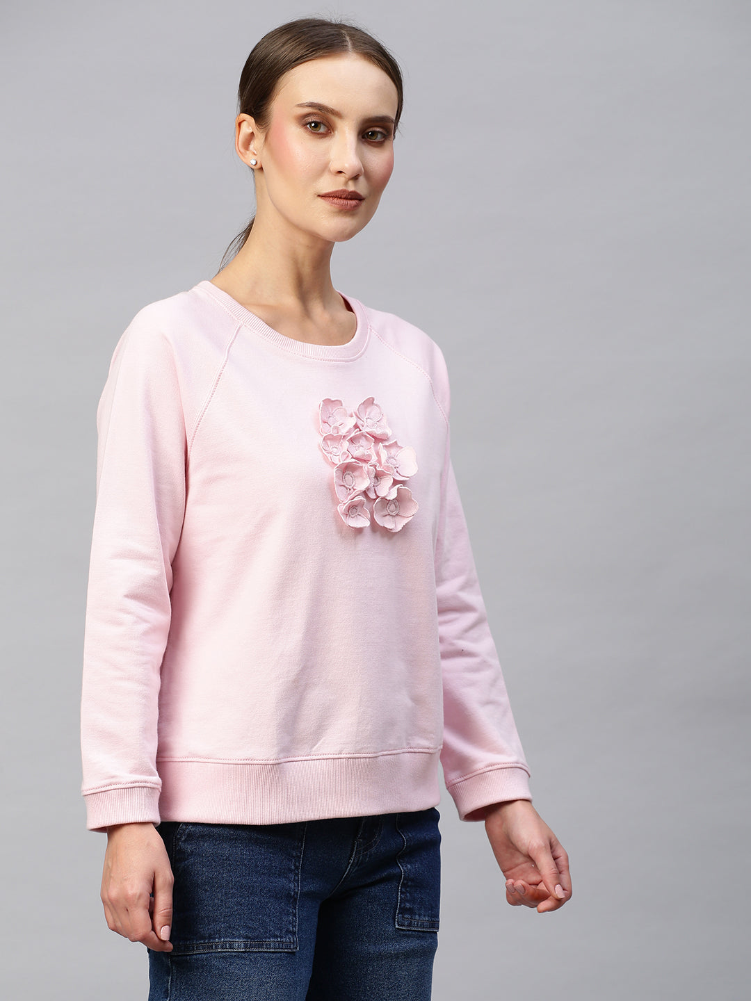 French Terry Raglan Sleeved Sweatshirt With Applique Flowers