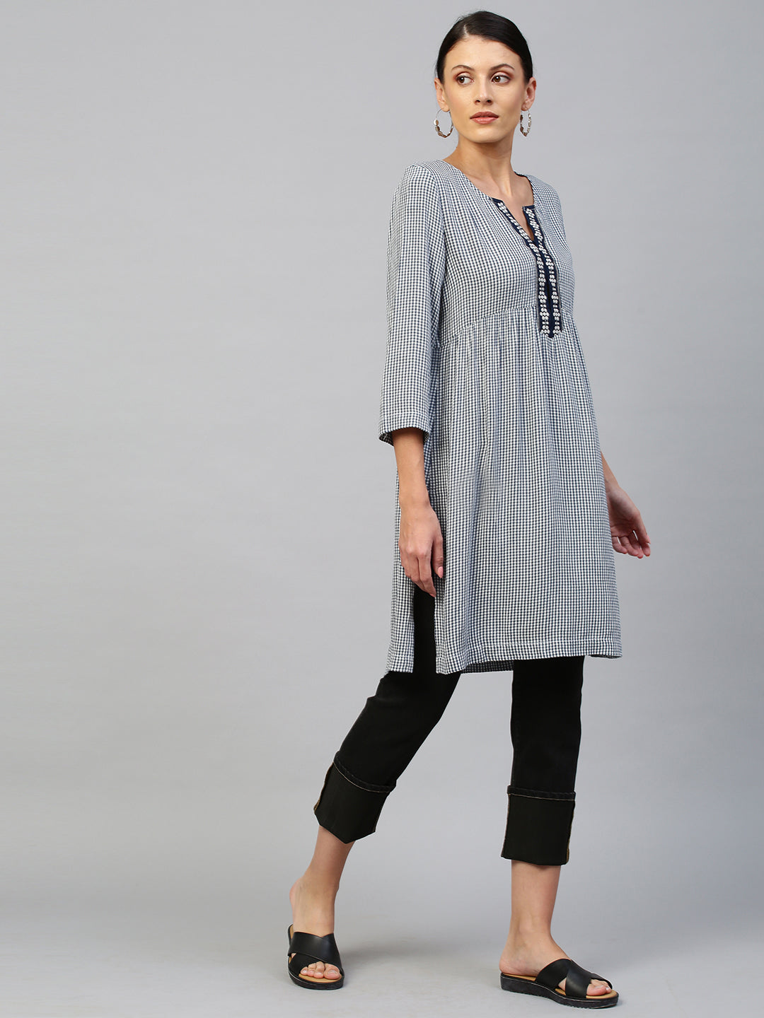 Crinkle Rayon Embroidered Kurta