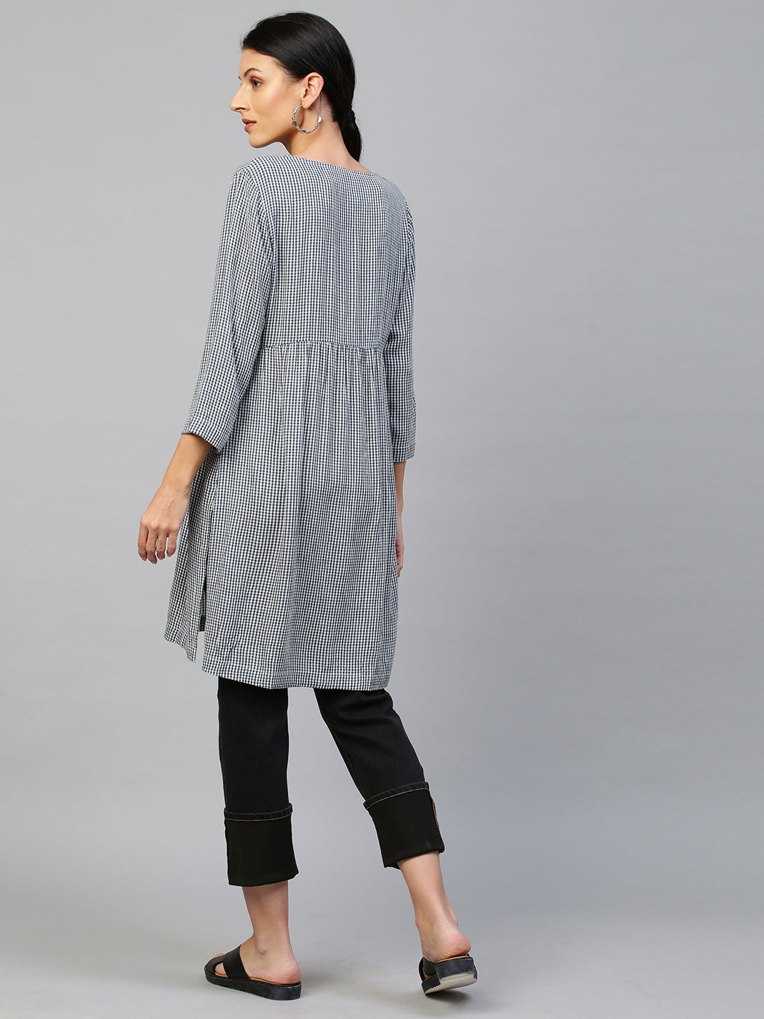 Crinkle Rayon Embroidered Kurta