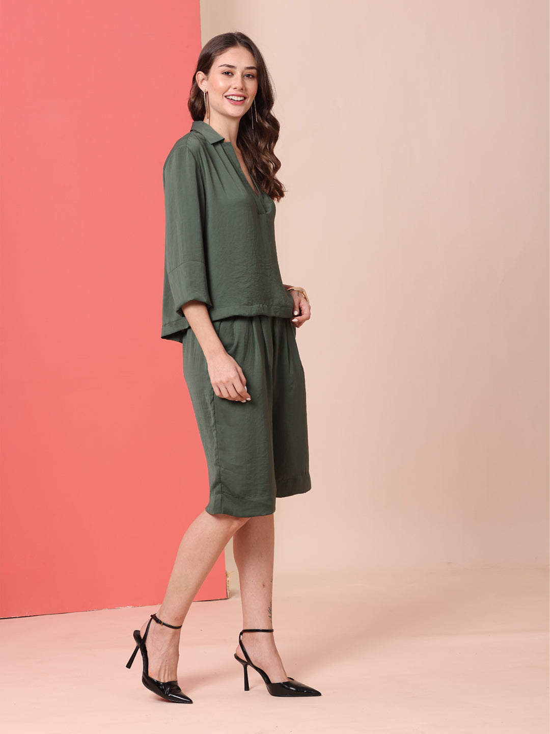 HAMMERED SATIN POP OVER FLUID SHIRT & PLEATED LONG SHORTS CO-ORD SET