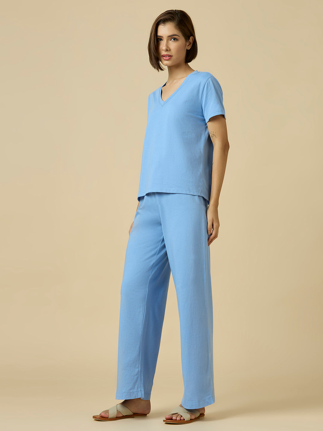 V- NECK ESSENTIAL NIGHTSUIT