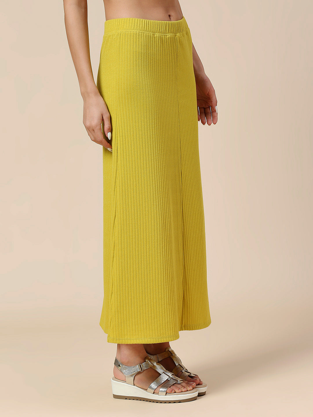 RIBBED KNIT PULL ON A-LINE SKIRT