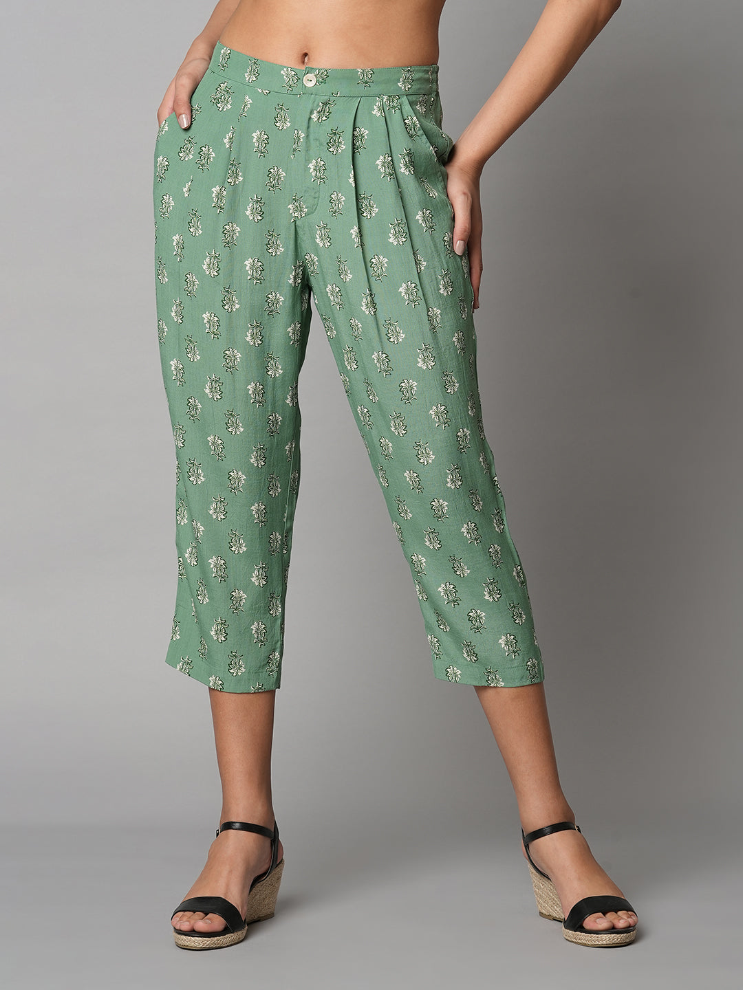 Viscose Crepe Butti Printed Pleated Cropped Pants
