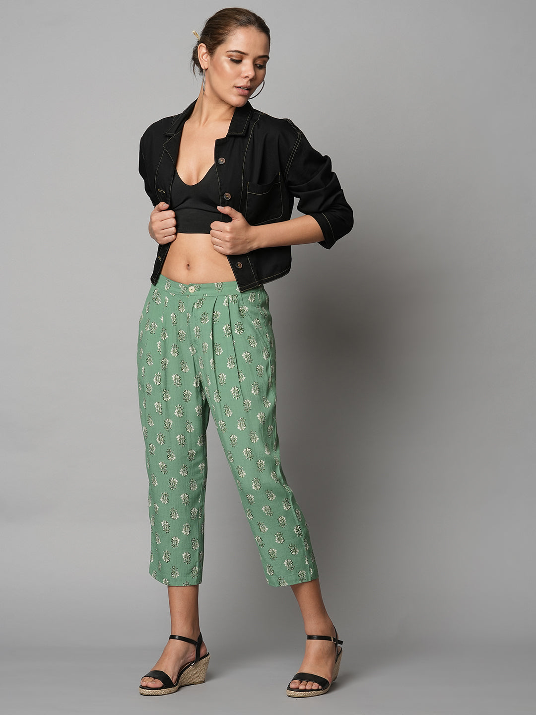 Viscose Crepe Butti Printed Pleated Cropped Pants