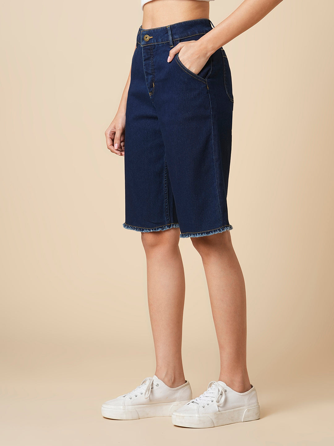 DENIM KNEE LENGTH SHORTS