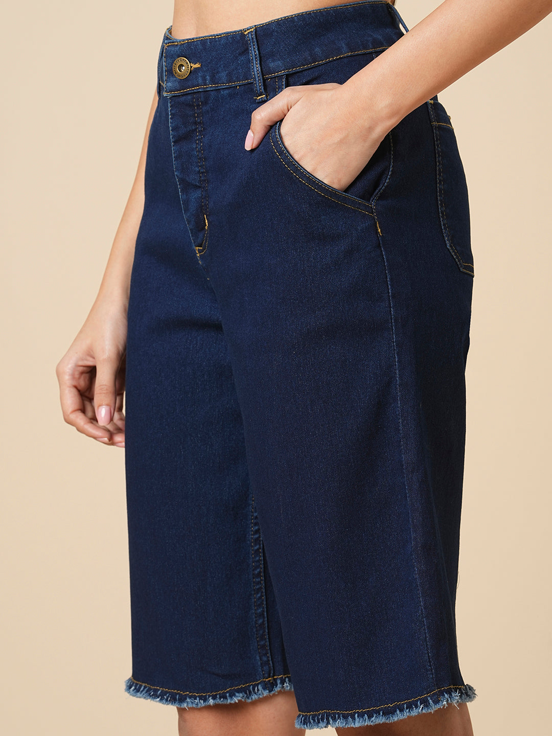 DENIM KNEE LENGTH SHORTS