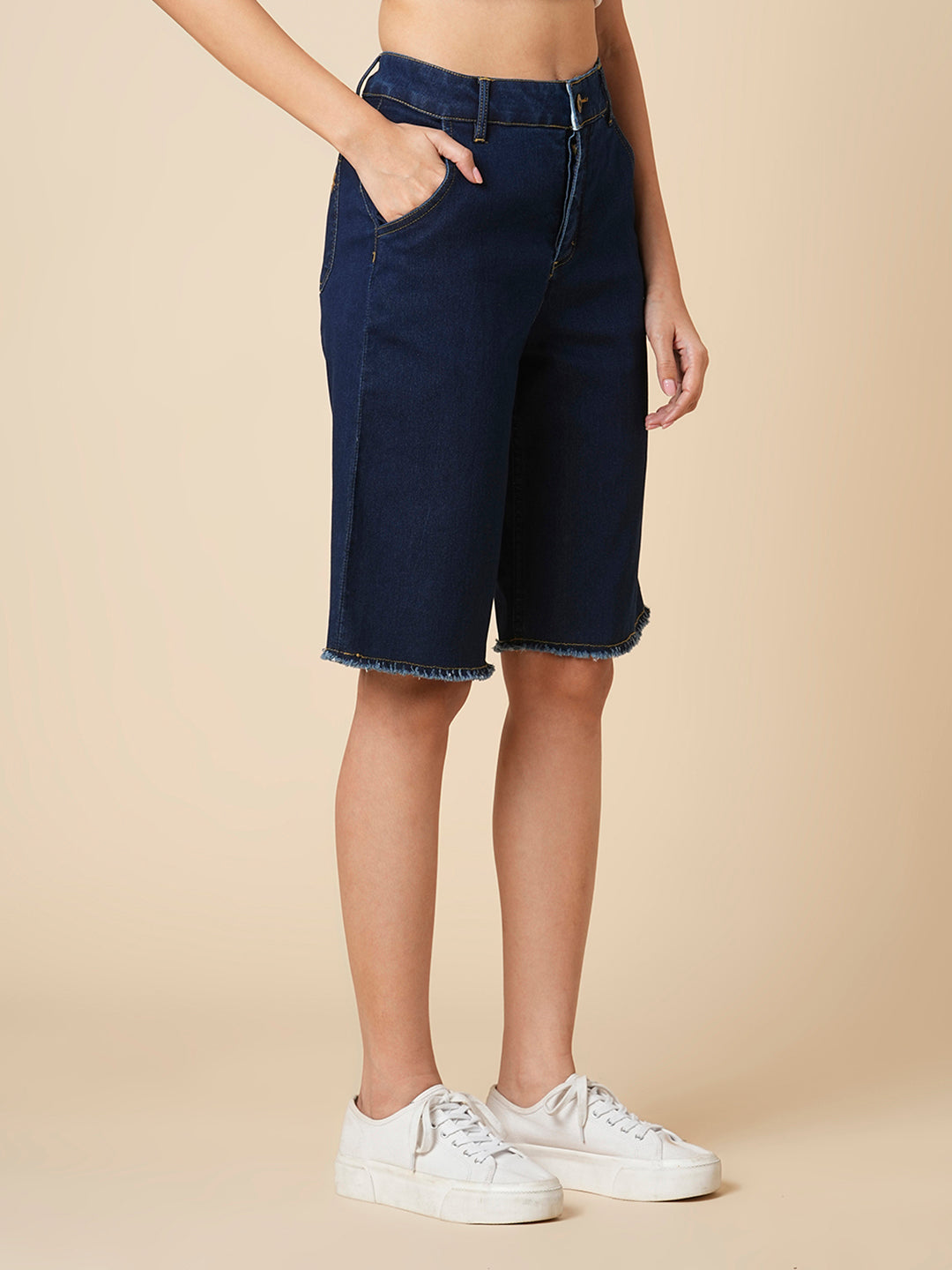 DENIM KNEE LENGTH SHORTS