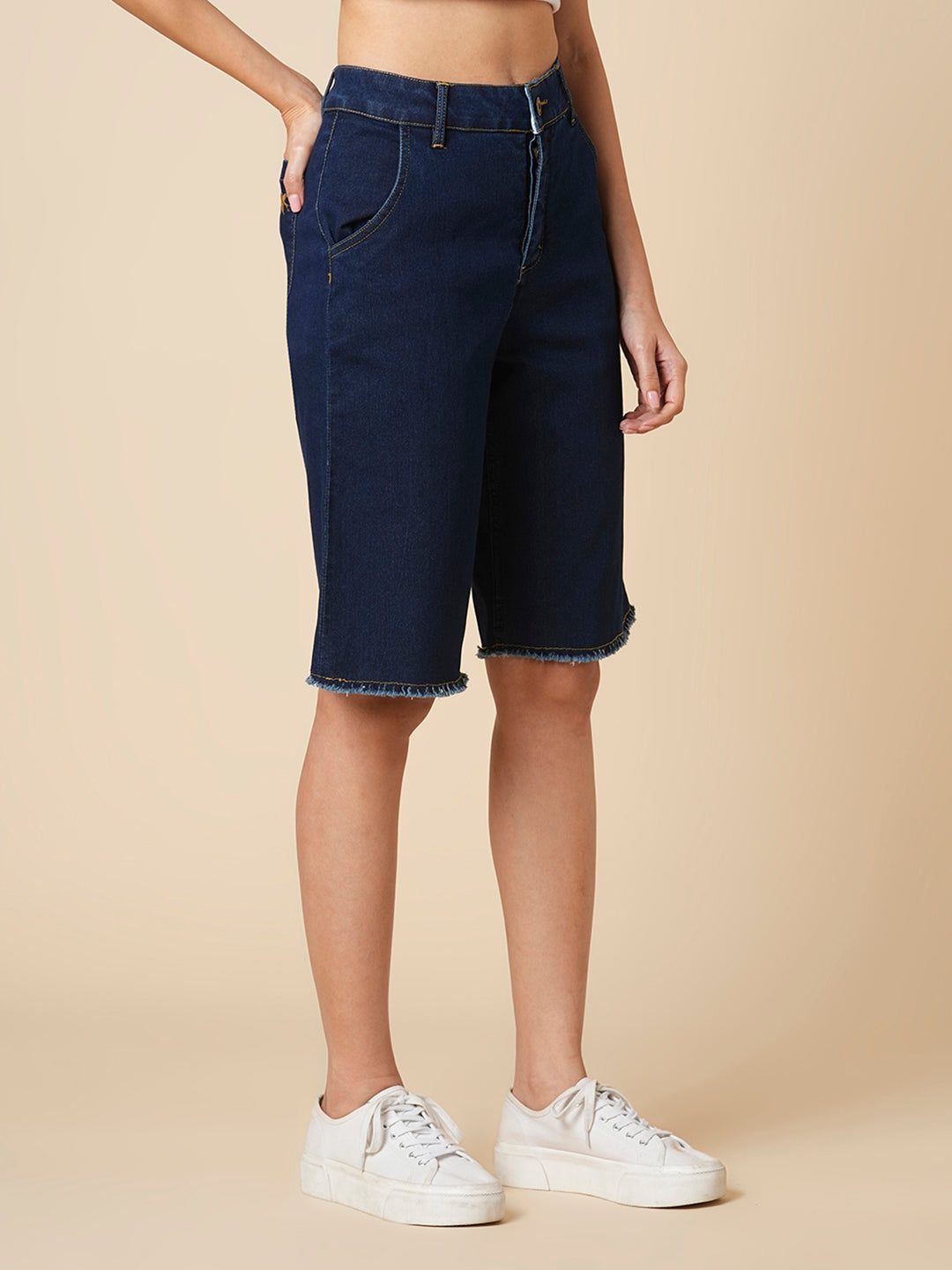 DENIM KNEE LENGTH SHORTS