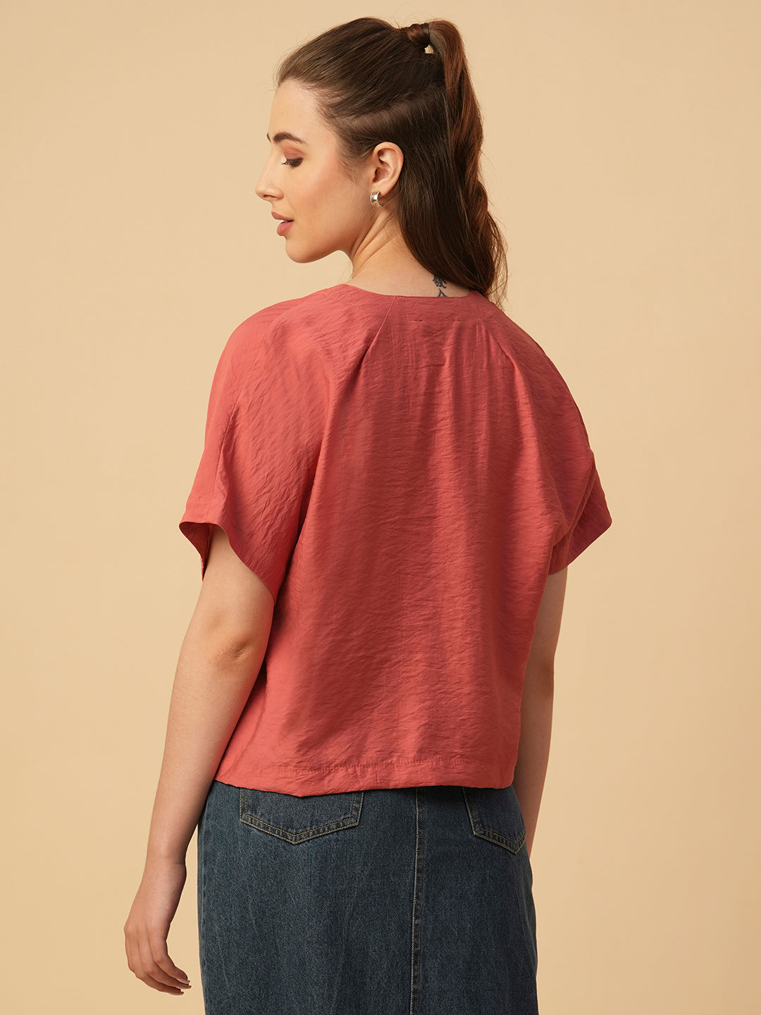 CRUSHED DOLEMAN SLEEVE TOP
