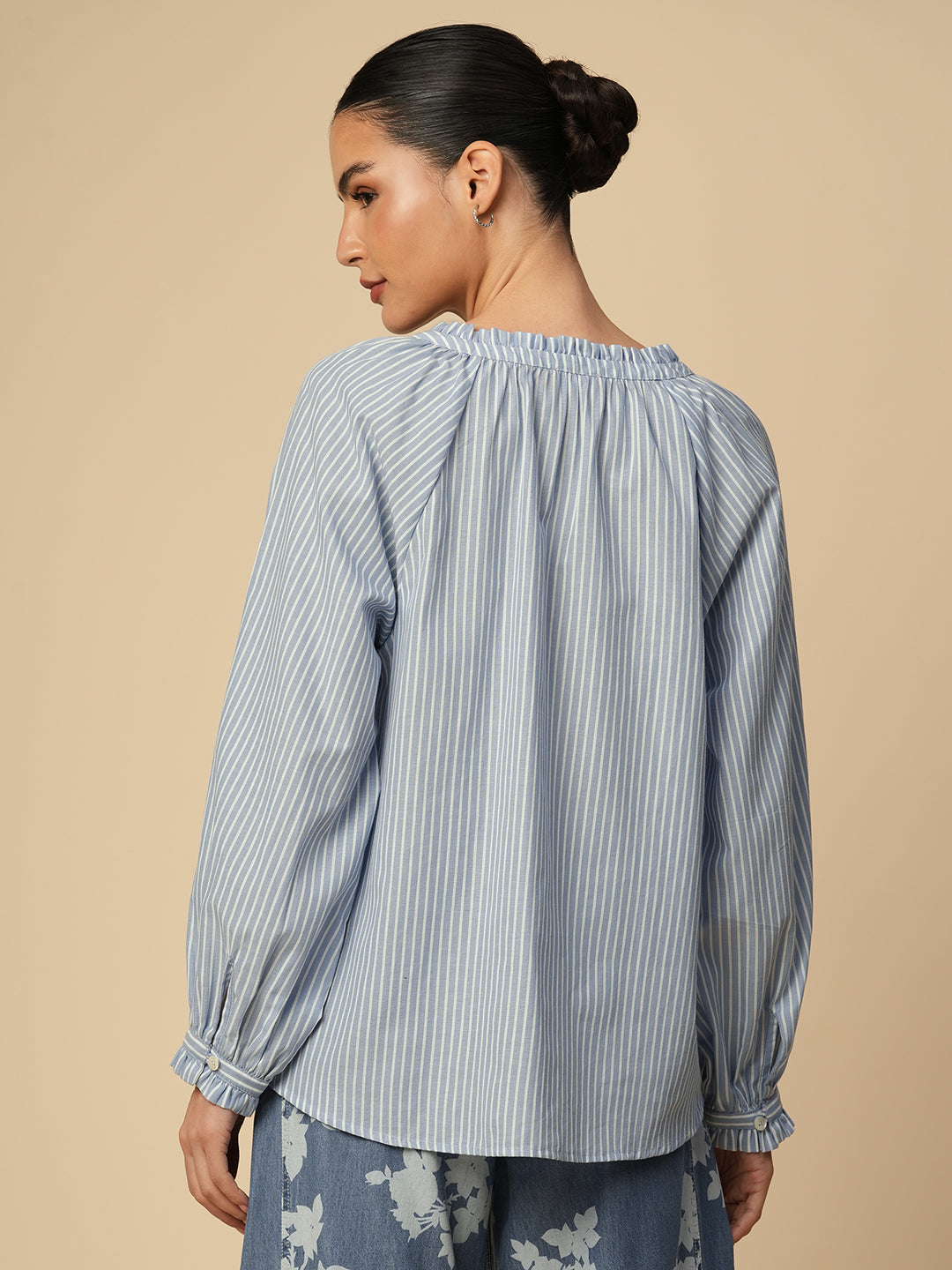 COTTON STRIPED BUTTON DOWN TOP W/ CORSAGE