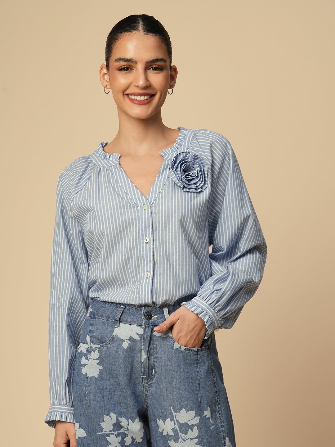 COTTON STRIPED BUTTON DOWN TOP W/ CORSAGE