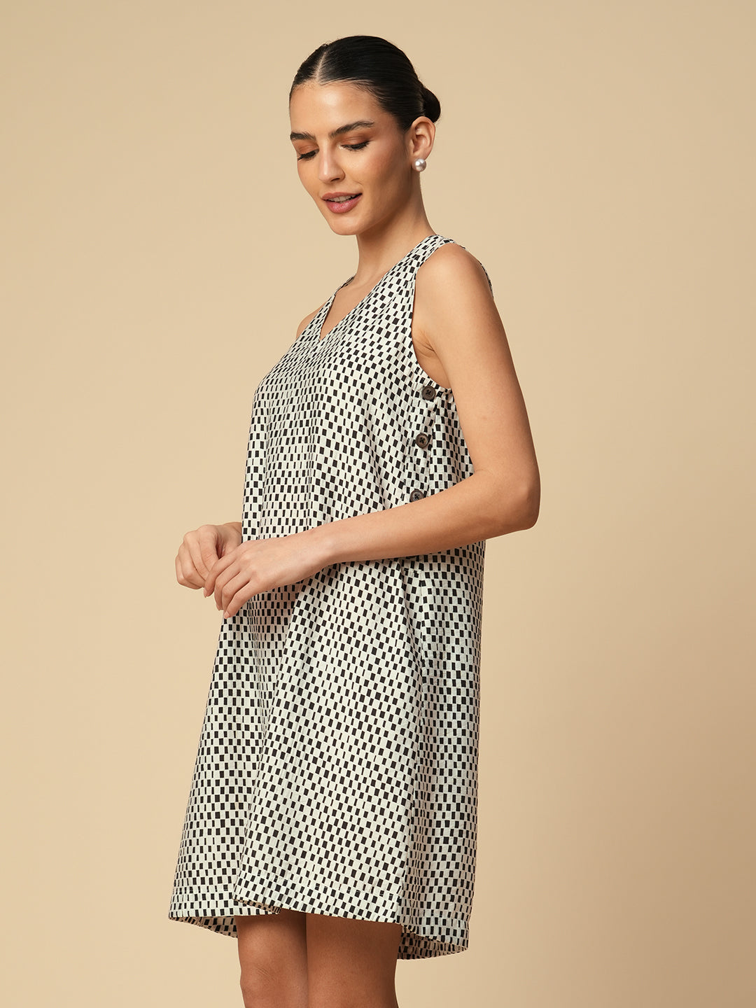 CRUSHED VISCOSE SHIFT DRESS W/ SIDE BUTTTON DETAILING