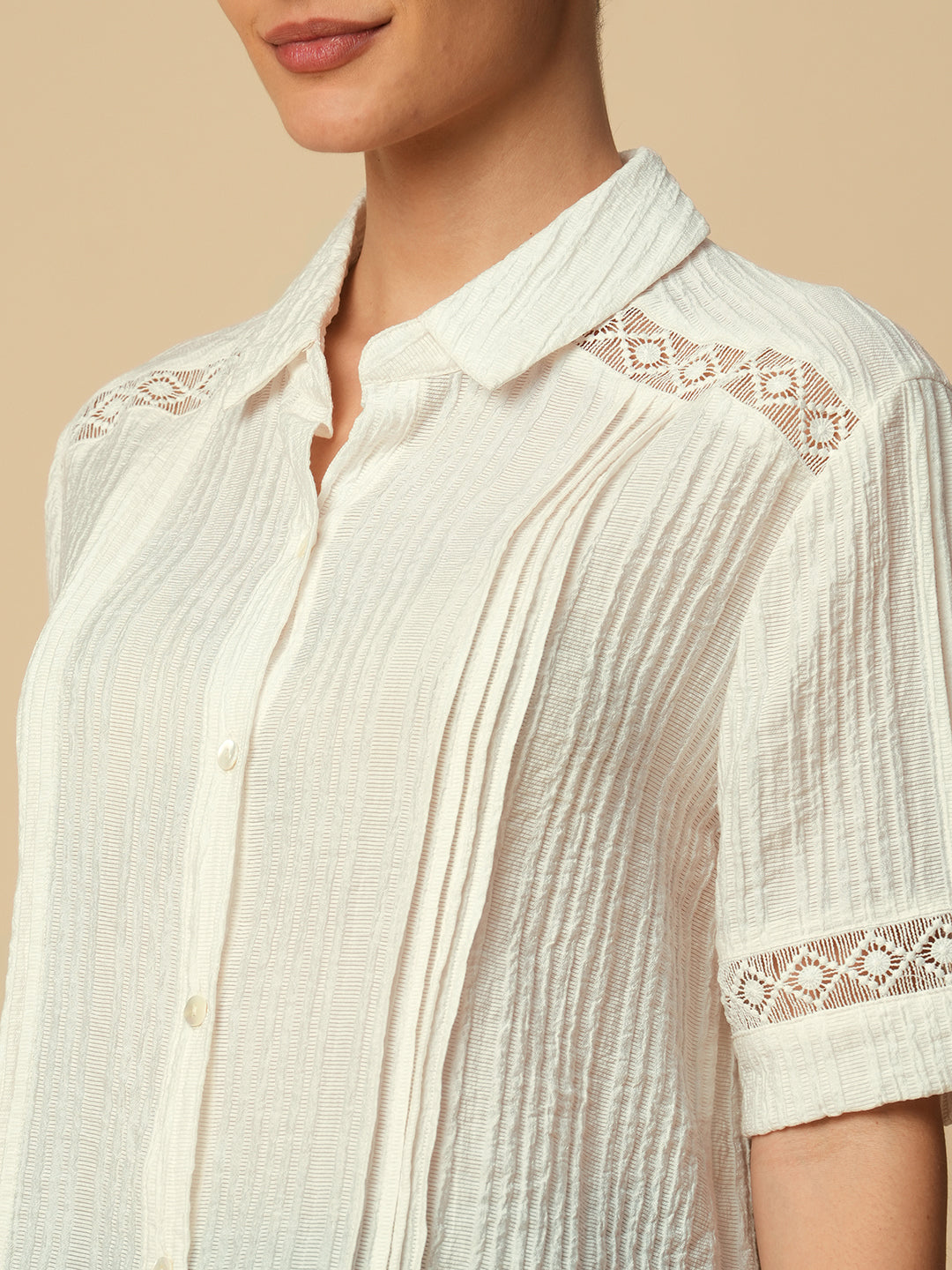 TEXTURED VISCOSE LACE INSERT BOXY CROPPED FLUID SHIRT