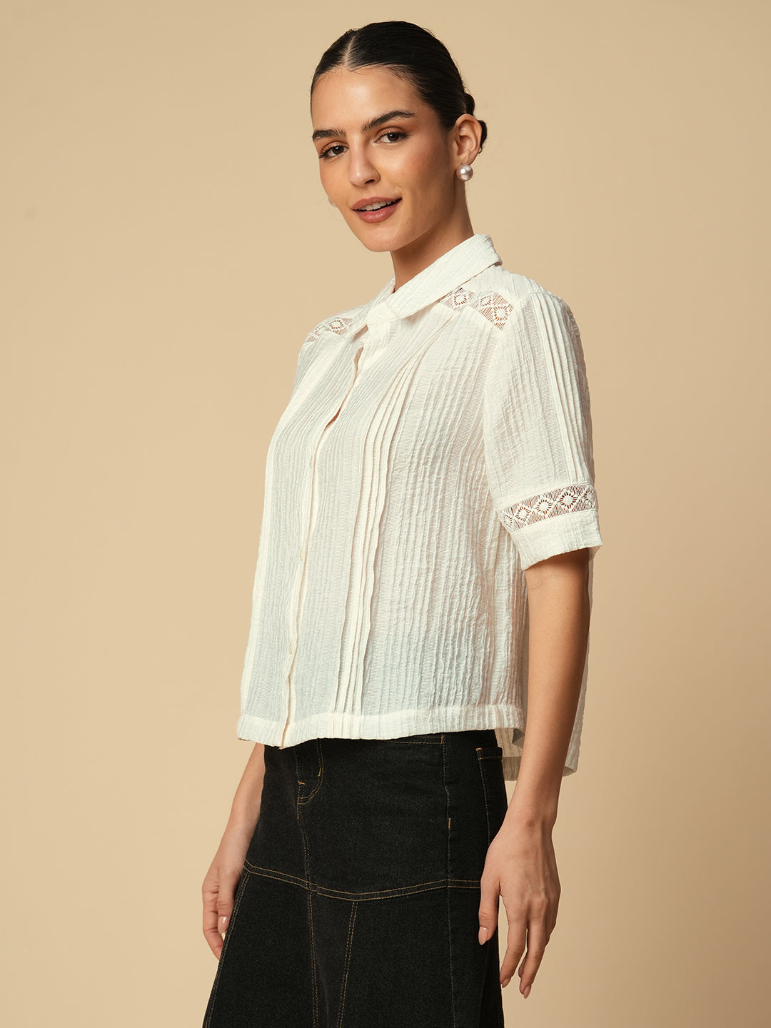 TEXTURED VISCOSE LACE INSERT BOXY CROPPED FLUID SHIRT