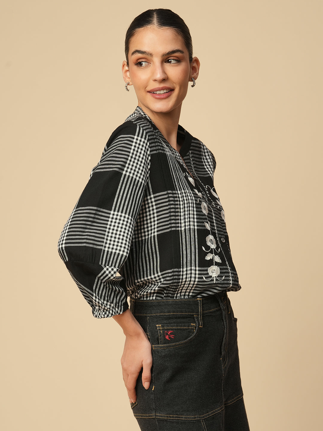 VISCOSE SLUB CHECKERED EMBROIDERED TOP