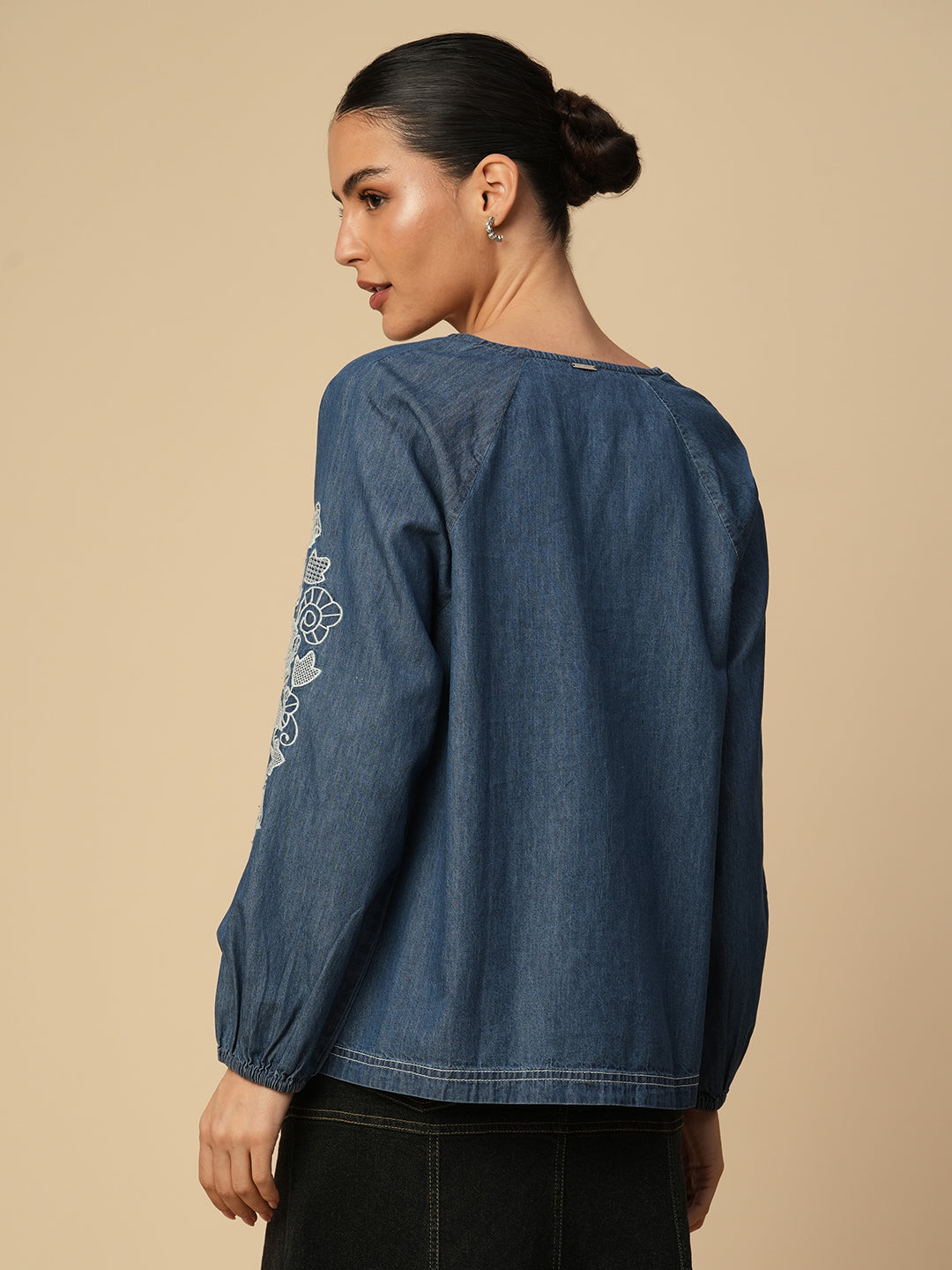 LIGHT WEIGHT DENIM EMBROIDERED RAGLAN TOP