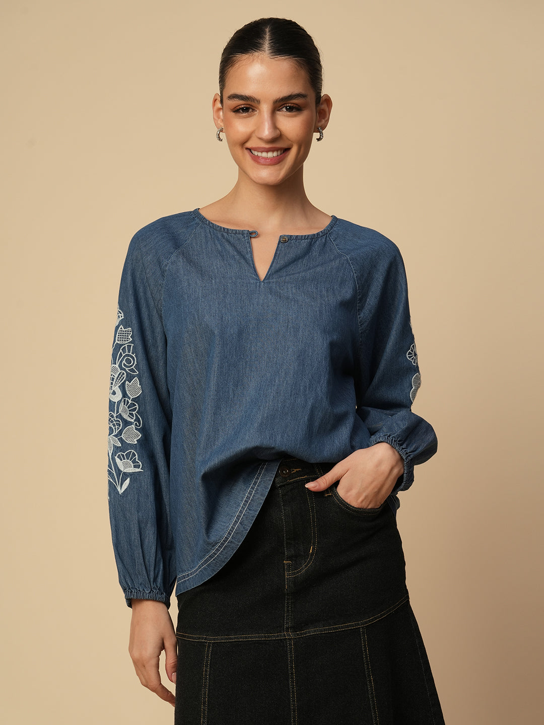 LIGHT WEIGHT DENIM EMBROIDERED RAGLAN TOP