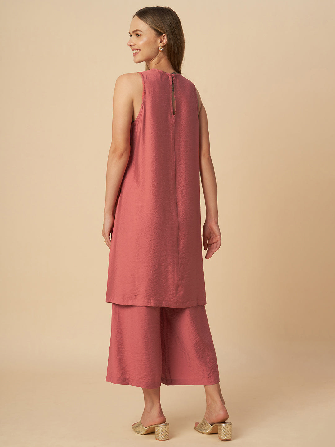 CRUSHED KURTA SET WITH SIDE BUTTONS