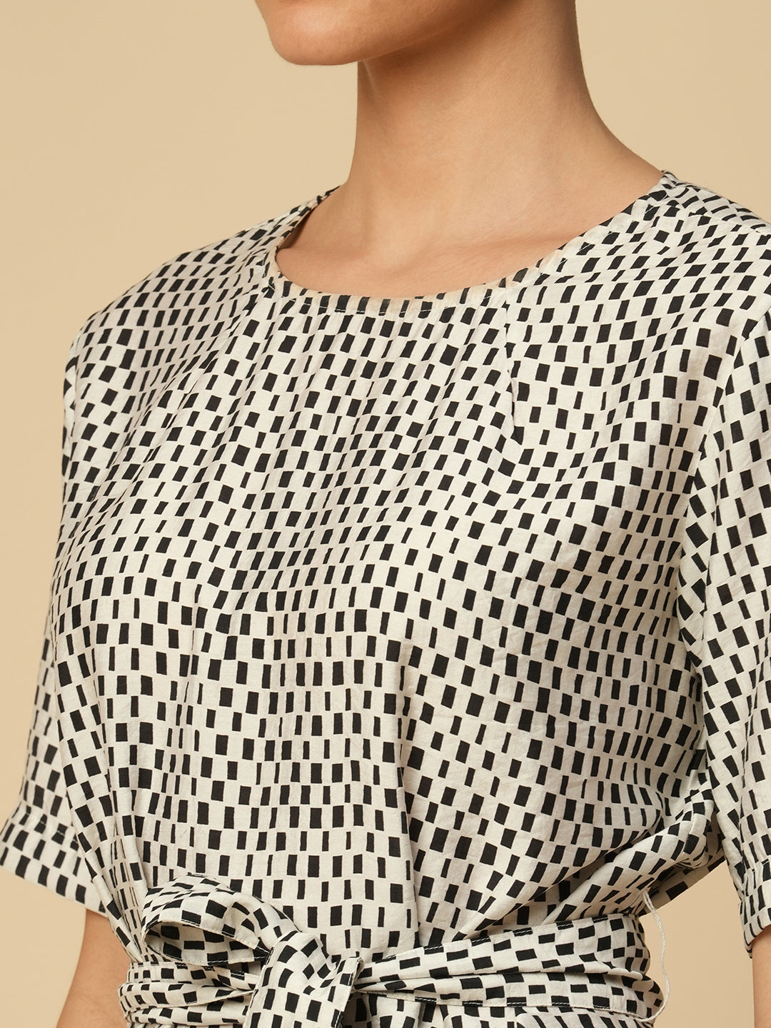 CRUSHED VISCOSE BELTED TOP & PULL ON CROPPED TROUSER CO-ORD SET