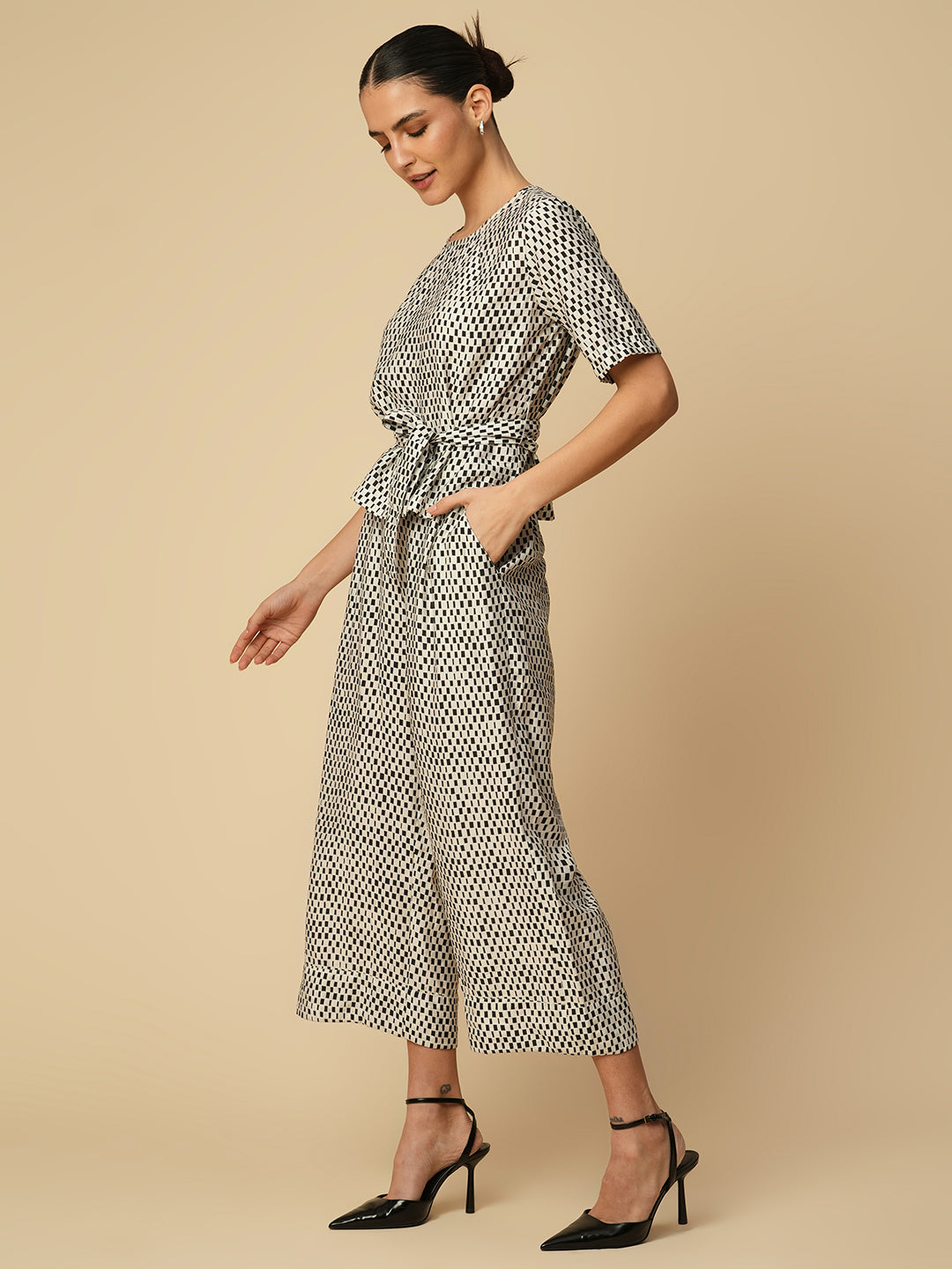 CRUSHED VISCOSE BELTED TOP & PULL ON CROPPED TROUSER CO-ORD SET