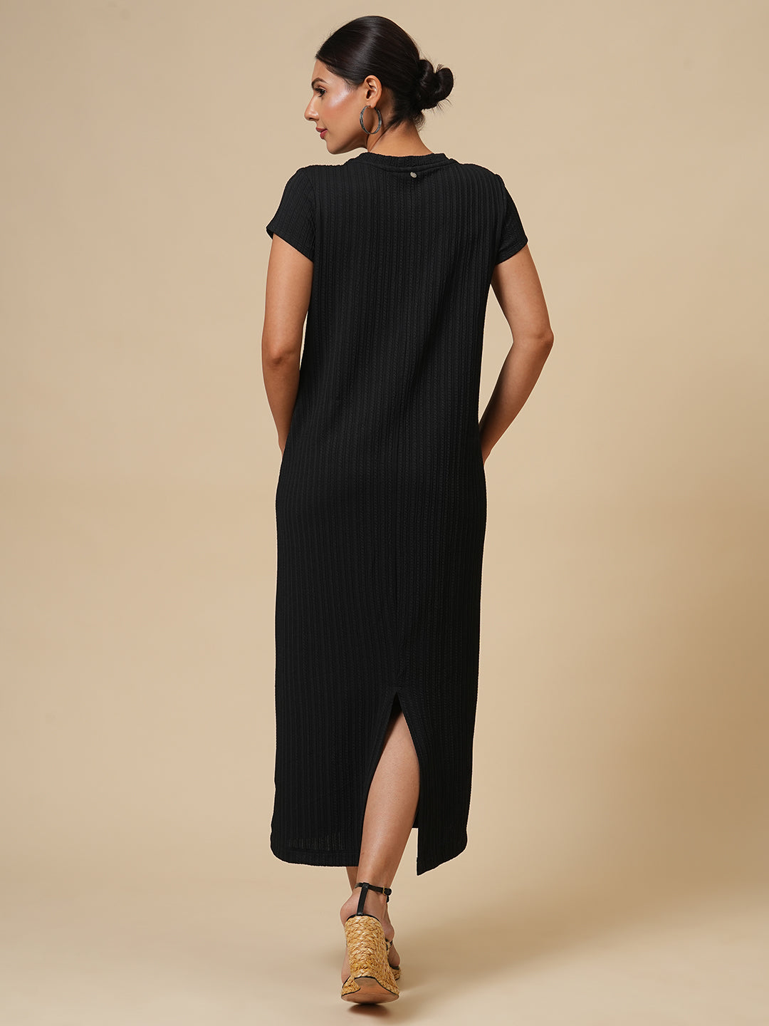 TEXTURED KNIT STRAIGHT FIT DRESS